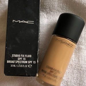 MAC Studio fix fluid spf 15 C 3.5